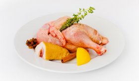 Pečené kuře s rozinkovou omáčkou / Pollo de grano asado - suroviny