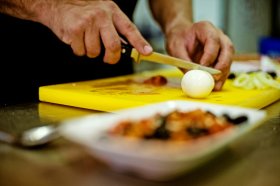 Plněná vejce / Huevos rellenos - příprava