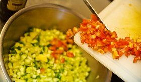 Bramborový salát / Ensalada de patatas - příprava