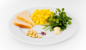 Brambory na česneku / Patatas en ajopollo - suroviny