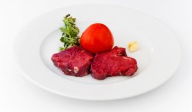 Hovězí steaky na rajčatech / Carne con tomate