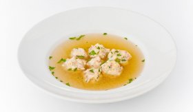 Knedlíčková polévka / Sopa de albóndigas