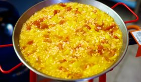 Statkářská paella / Arroz cortijero - příprava