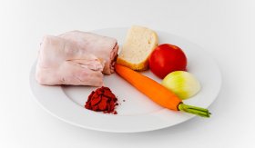 Vepřové nožičky v omáčce / Manitas de cerdo a la vizcaína - suroviny